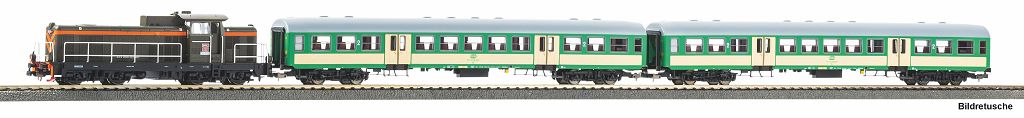 PIKO 57034 - S-Set Diesel locomotive SP42 + two local passenger cars PKP V A-track & B