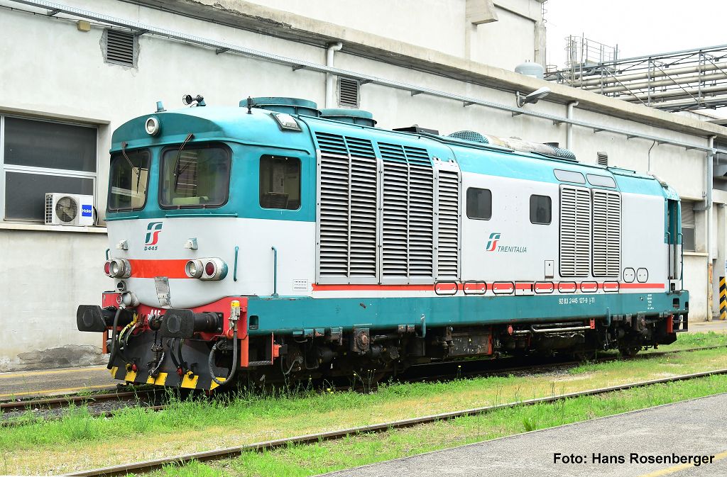 PIKO 22035 - Diesel locomotive/sound D.445 third series with snowplow FS VI + PluX22 Dec.