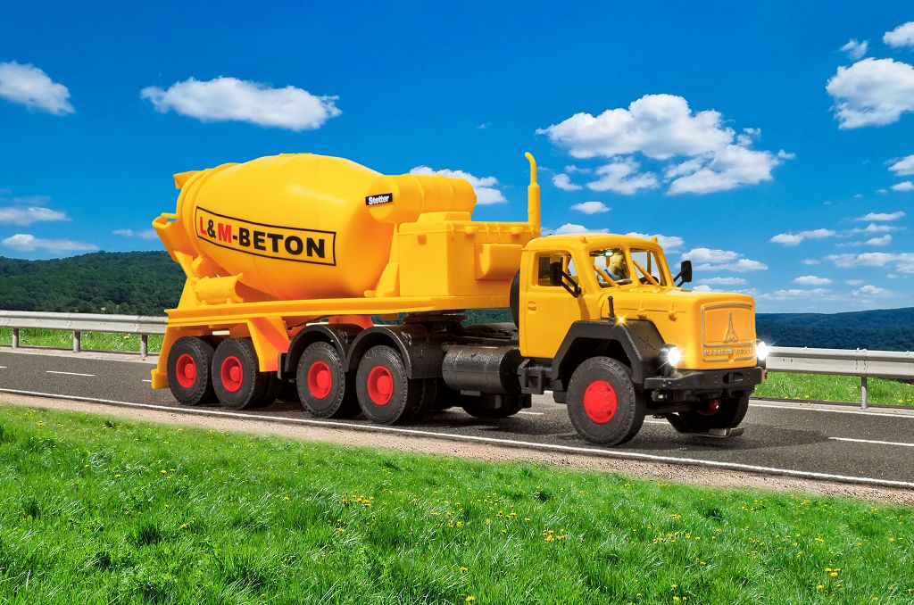 Viessmann 8013 - H0 MAGIRUS DEUTZ 3-axle corner cab truck with concrete mixer trailer, basic, functional model