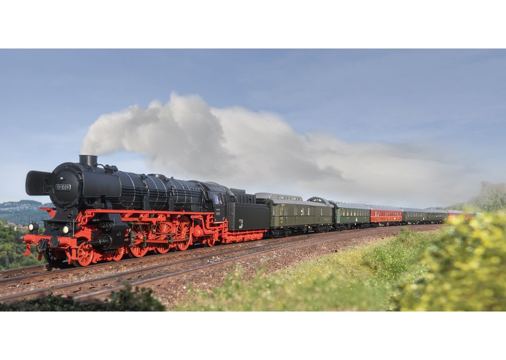 Märklin 039105 - Steam locomotive class 01.10 new build