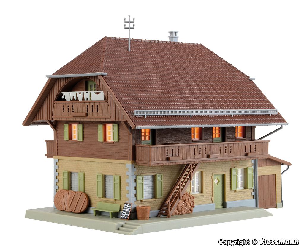 Kibri 38024 - H0 Thal Cheese Factory in Heimisbach incl. House Lighting Starter Set