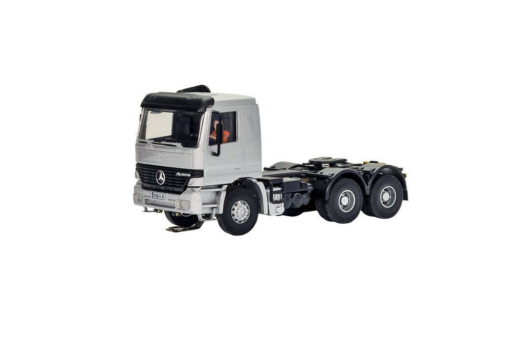 Viessmann 8030 - H0 MB ACTROS 3-axle semi-trailer truck, basic, functional model