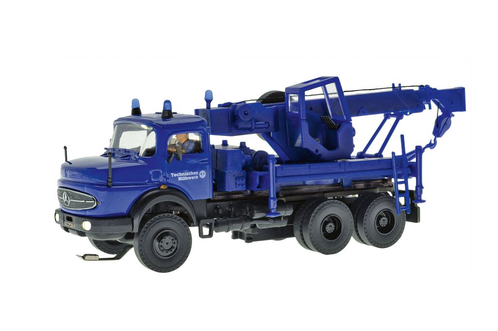 Viessmann 8072 - H0 THW MB Round-hooded 3-axle recovery crane with rotating beacons, basic, functional model