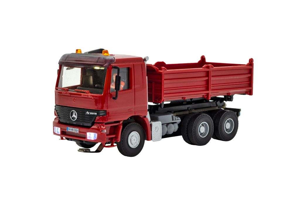 Viessmann 8014 - H0 MB ACTROS 3-axle tipper truck with rotating beacons, red, basic, functional model