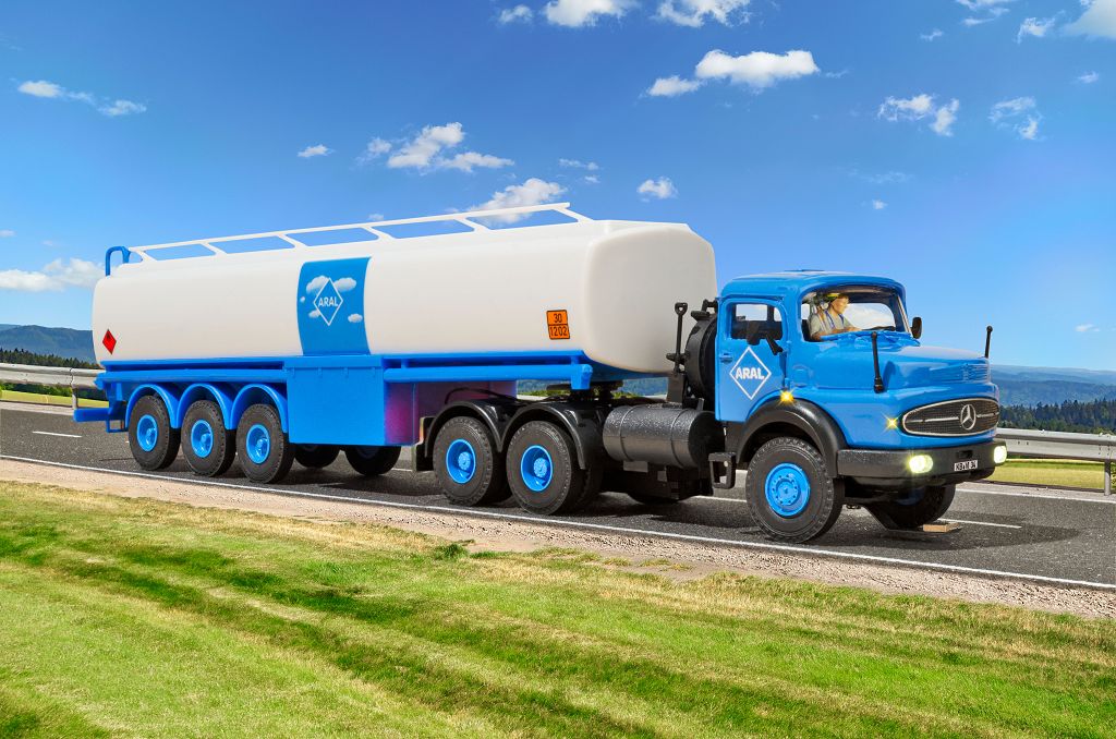 Viessmann 8034 - H0 MB round-hood 3-axle truck with ARAL tank trailer, basic, functional model